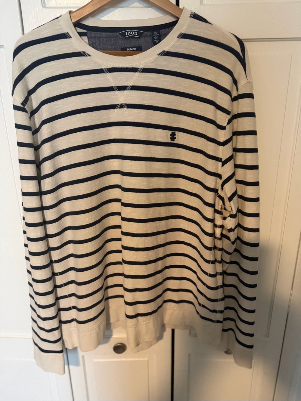IZOD Saltwater Mens XL Long Sleeve Shirt Navy Cream Stripe Cotton Preppy